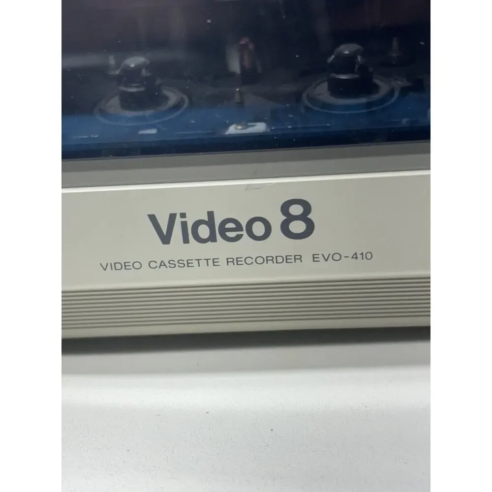 Sony EVO-410 Video8 8mm VCR Video Cassette Recorder Player Powers On Untested